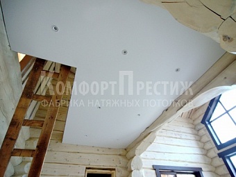 сатиновые натяжные потолки для прихожей 2